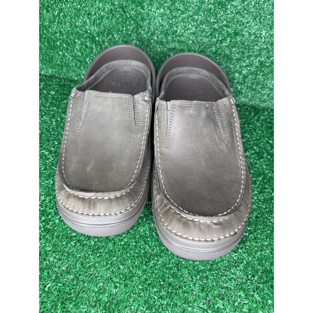 CROCS Mesa Herren Clogs Mens 10 Brown Leather Slip On Shoes Casual Travel - Picture 2 of 8